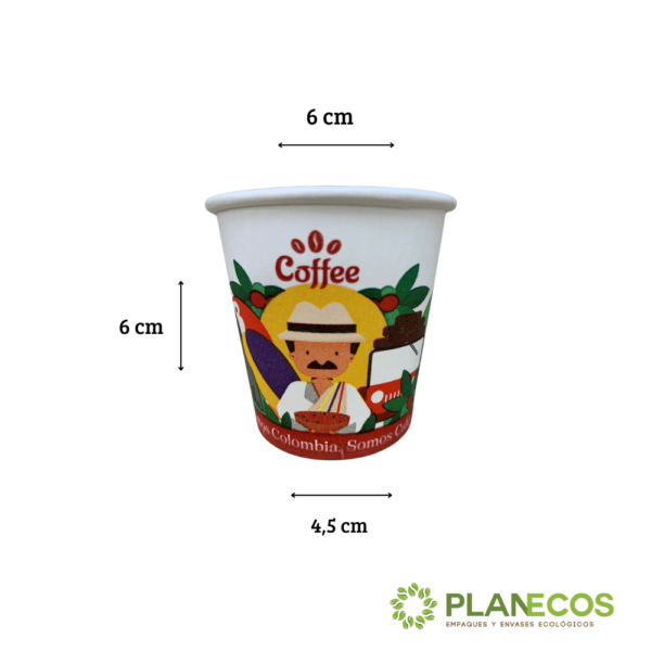 Vaso de 4 onzas de papel polyboard personalizado con una deliciosa y colorida bebida en su interior, mostrando su versatilidad para servir bebidas frías y calientes.