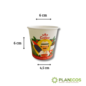Vaso de 4 onzas de papel polyboard personalizado con una deliciosa y colorida bebida en su interior, mostrando su versatilidad para servir bebidas frías y calientes.